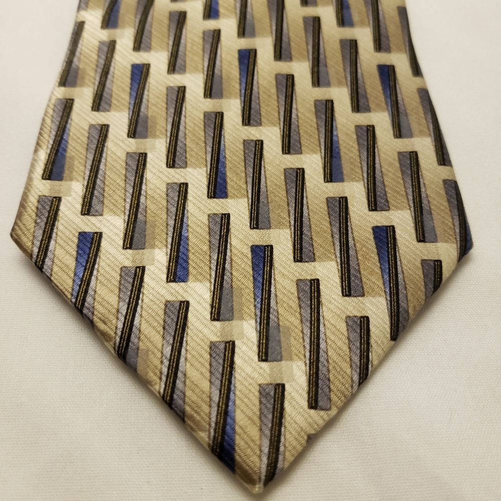 RBM 100% Silk Men's Tie NWOT